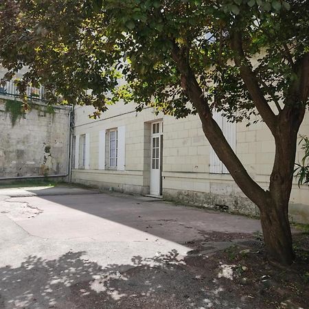 Appartement Avec Parking Prive Saumur Ngoại thất bức ảnh